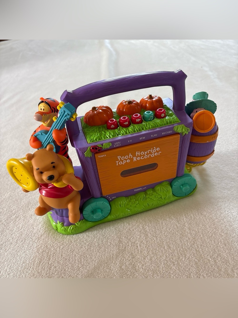 Vintage 1999 Disney Winnie The Pooh Hayride Tape Cassette Player - READ
